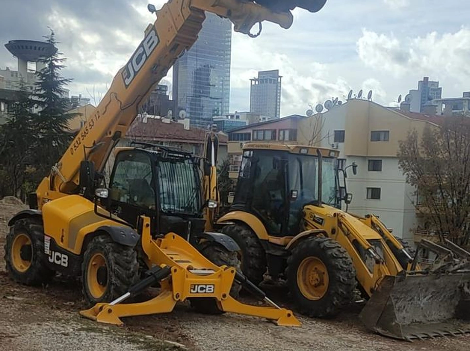 Bahçeli Teleskopik Yükleyici Kiralama