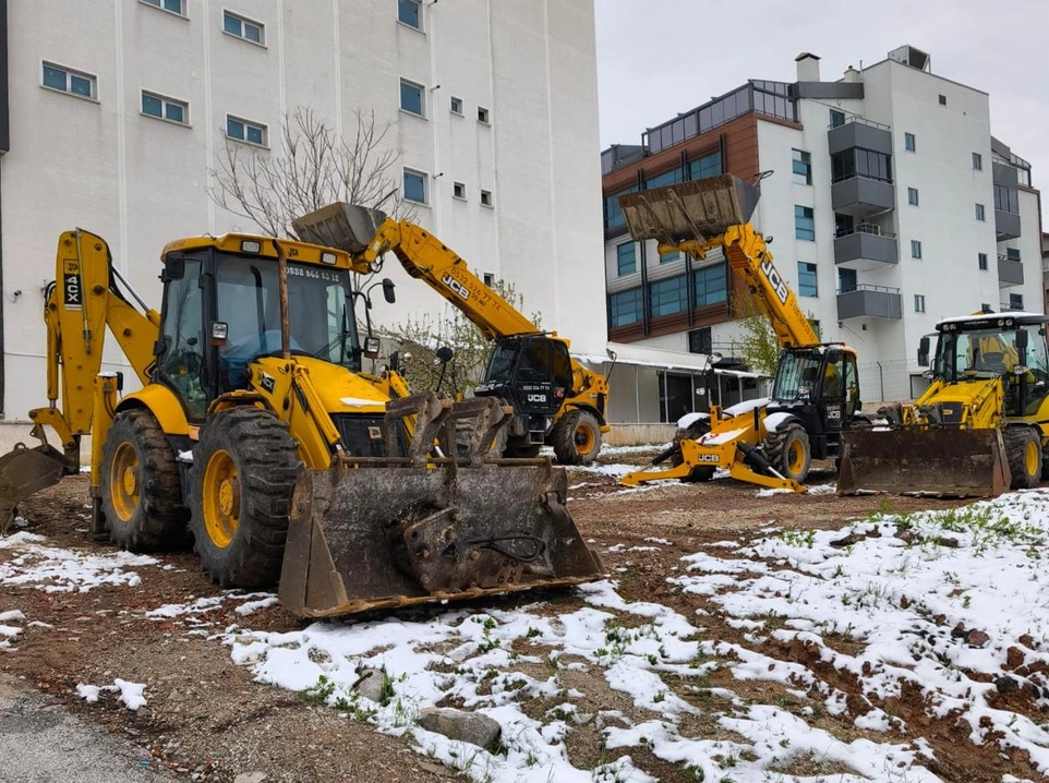 Pursaklar Kiralık JCB